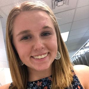 Meet your Posher, Kenzie